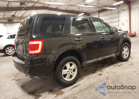 2010 Ford Escape Xls из США, поврежденный, VIN 1FMCU9C75AKC17382